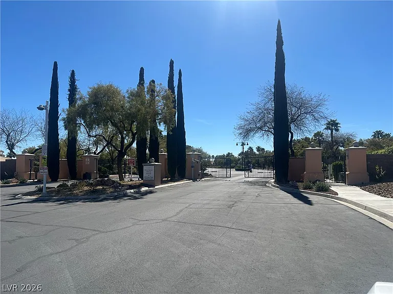 10554 Sopra Ct — Photo 32