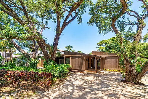 1051 SW 21st St Photo 1
