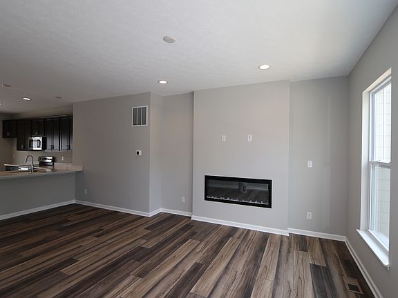 4th image of 3108 W New York St