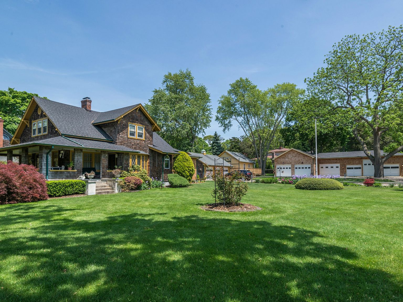 951 Hawkins Ave, Lake Grove, NY 11755 Zillow