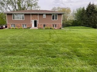 430 Split Rail Ct, Valparaiso, IN 46385