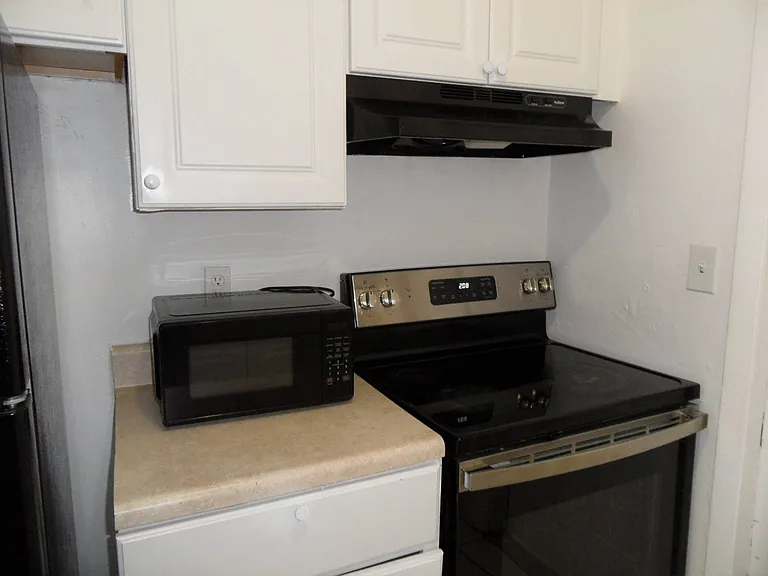 3021 NE 7th Ave #D — Photo 15