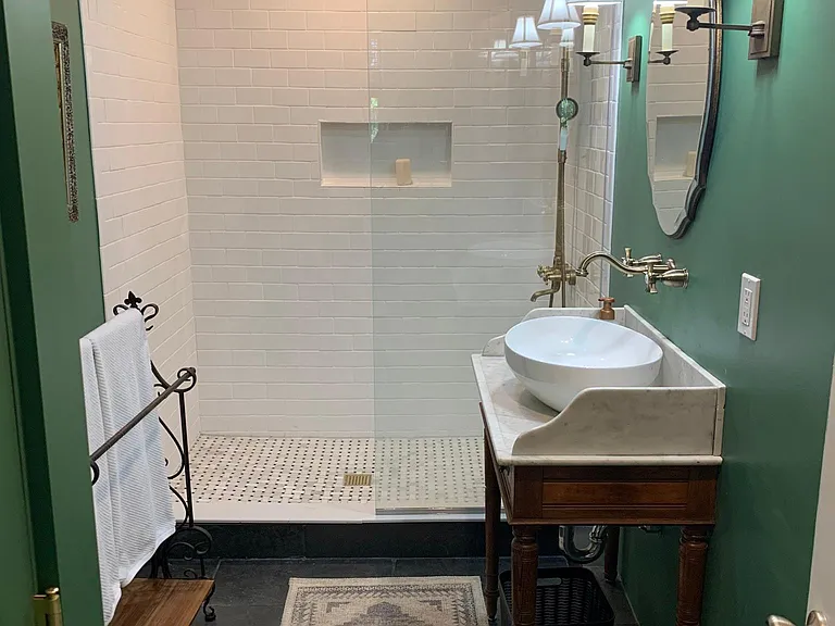 1 Sound Ave — Photo 4