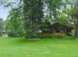 4N477 Pheasant Run Dr, St Charles, IL 60175