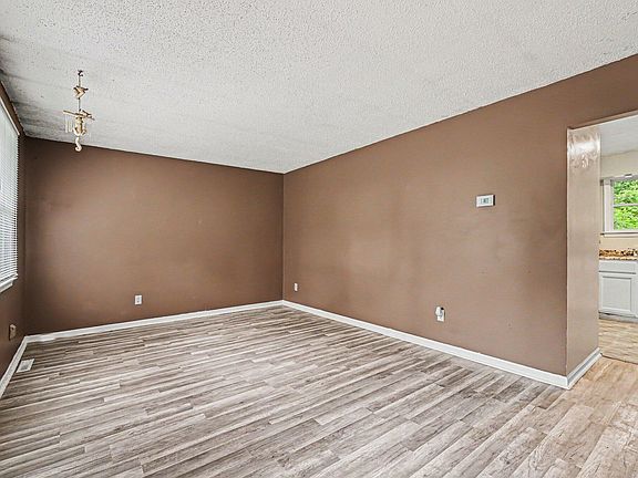 4th image of 41842 Paw Rd