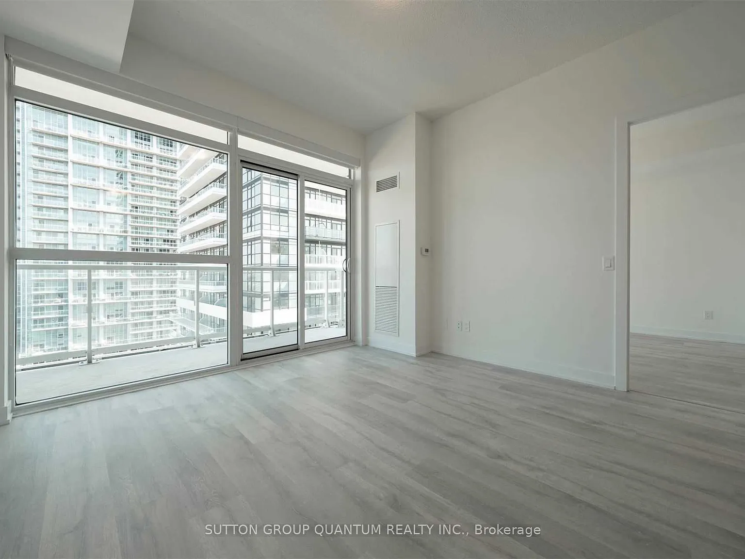 251 Manitoba St — Photo 4