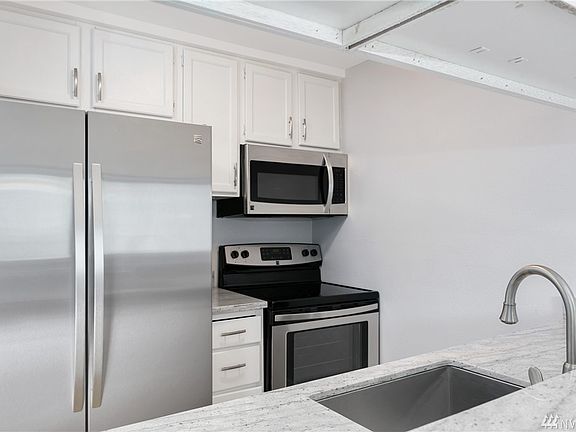 4th image of 22240 24th Ave S APT E-37