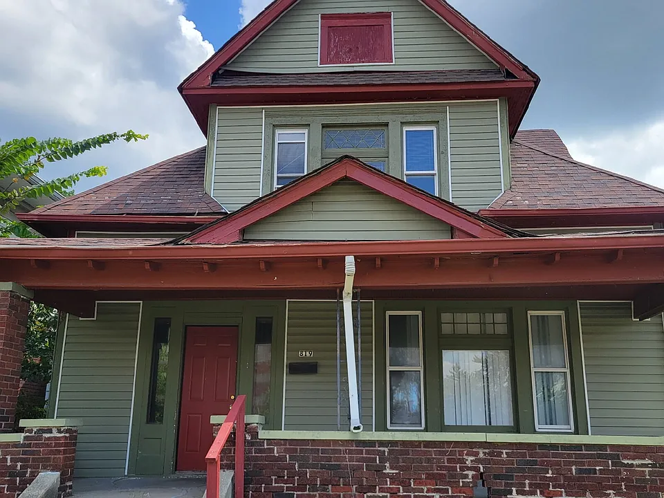 819 Dawson St