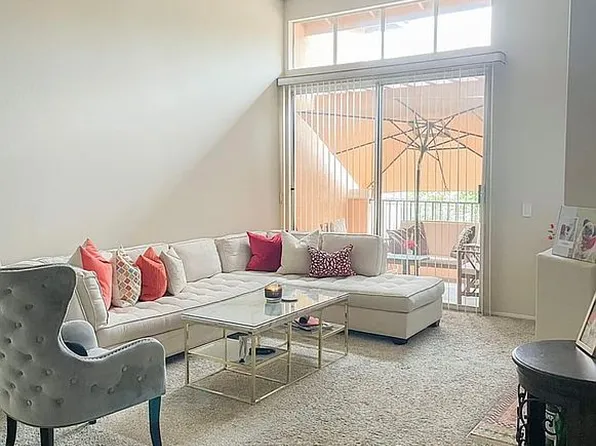 3301 Ladrillo Aisle, Irvine, CA 92606