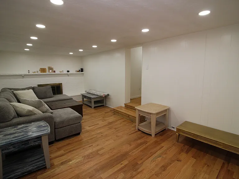 24301 Colgate St — Photo 10