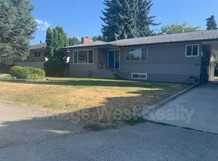 1291B Kelglen Cres, Kelowna, BC V1Y 6K4