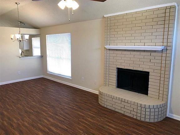 4th image of 5219 Livermore Dr