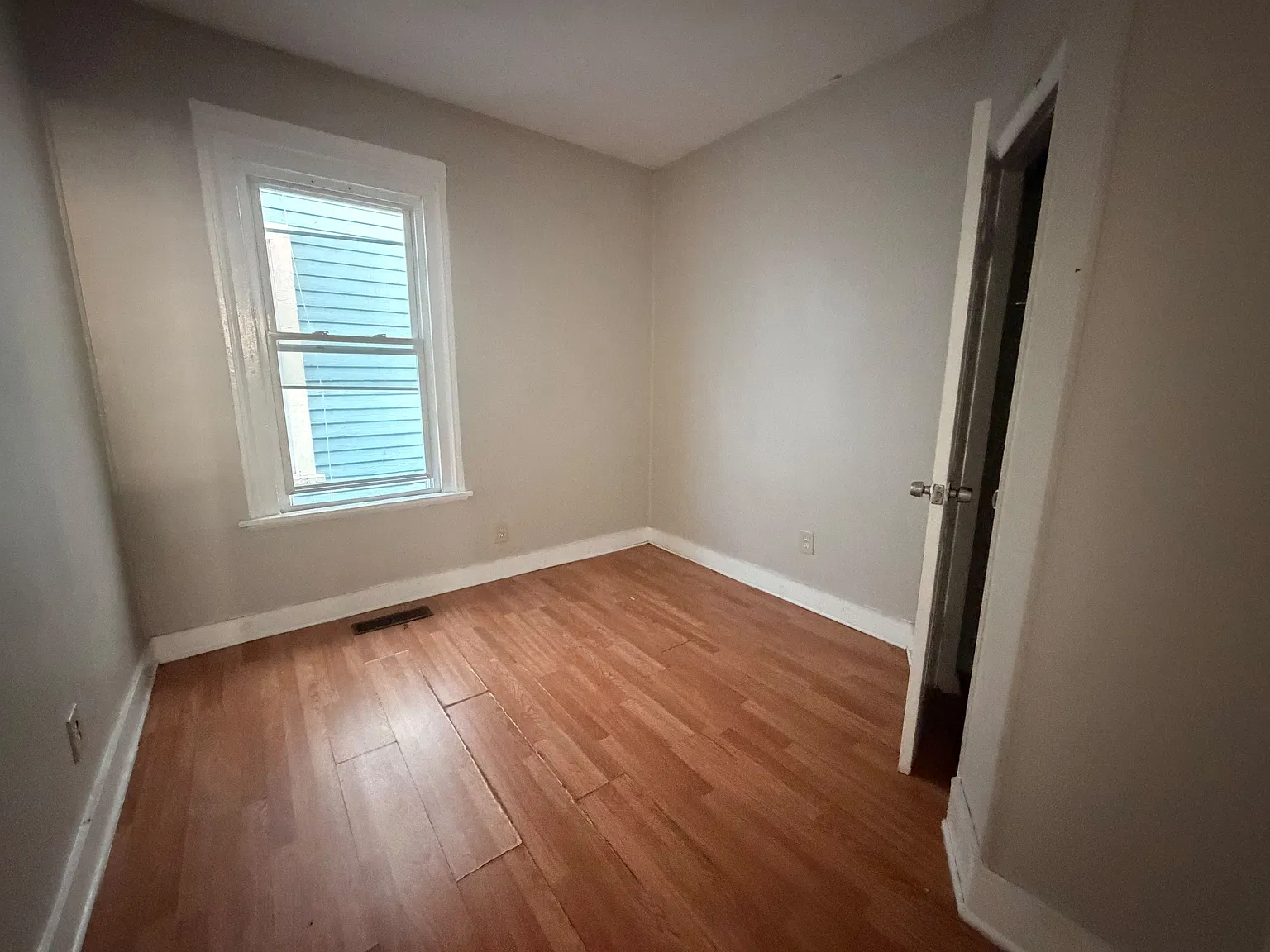 3 bed, $1,800 — Photo 3