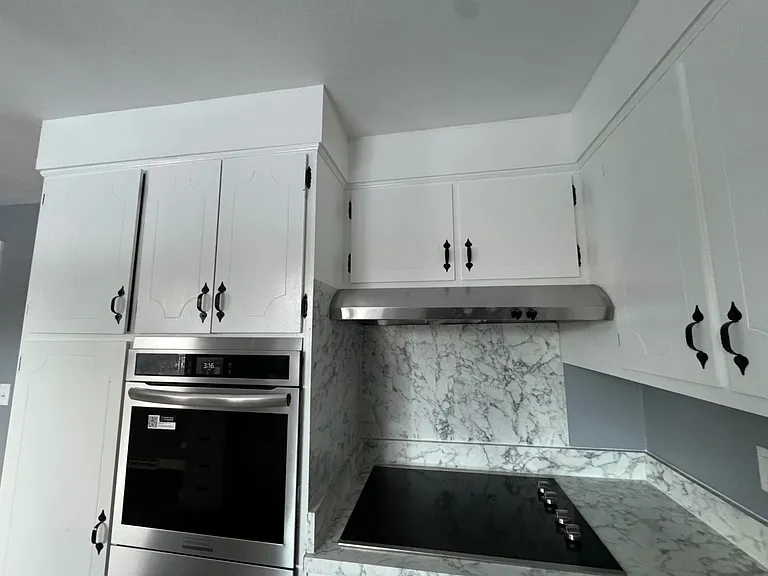 206 Longmeadow Dr — Photo 3
