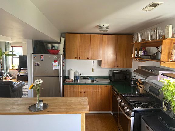 4th image of 1459 N Bosworth Ave APT 4R
