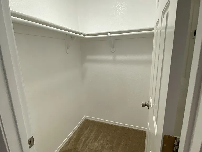 1559 Courtney Place — Photo 10