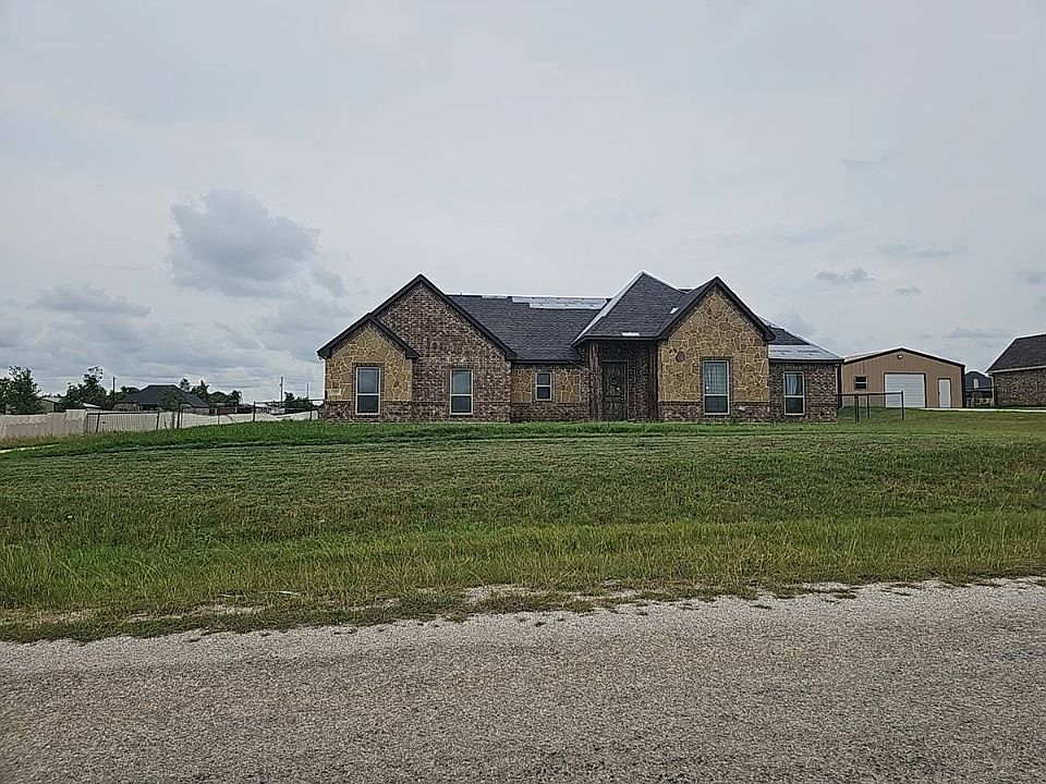 1st image of 229 Etta Ln