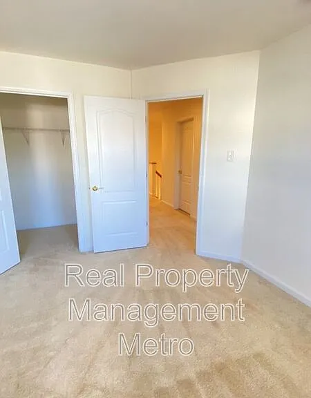 9717 Evening Bird Ln — Photo 16