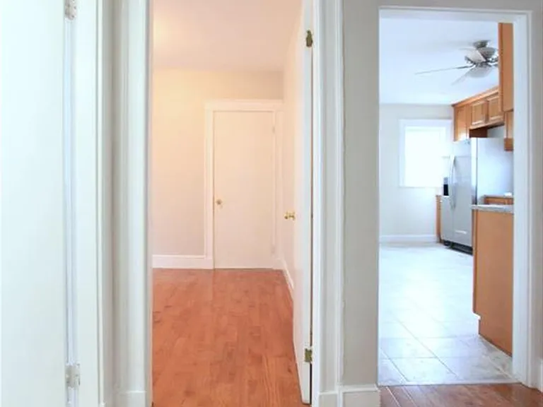 113 Yale St — Photo 13