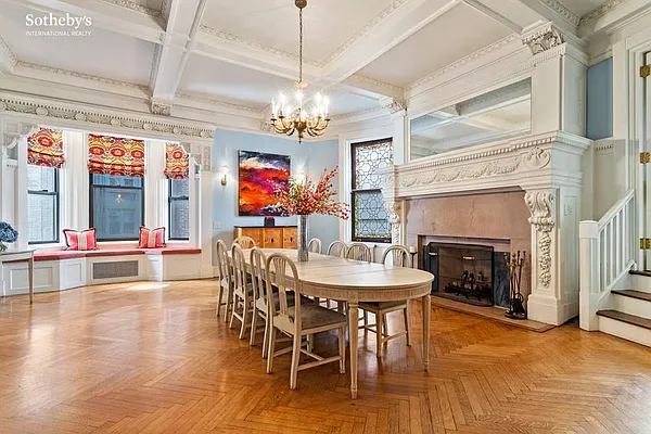 Sold by Sotheby's International Realty | media 5