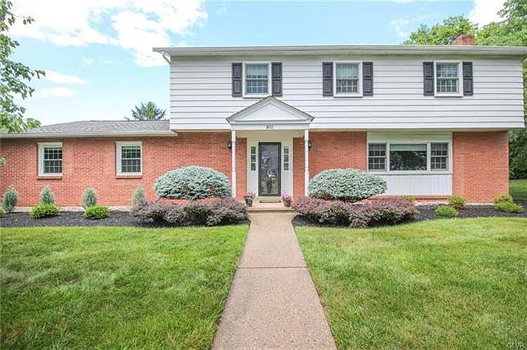 1st image of 801 Pine Top Dr
