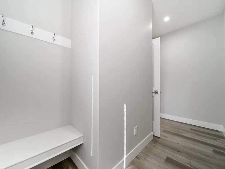 595 Black Stone Blvd #M — Photo 8