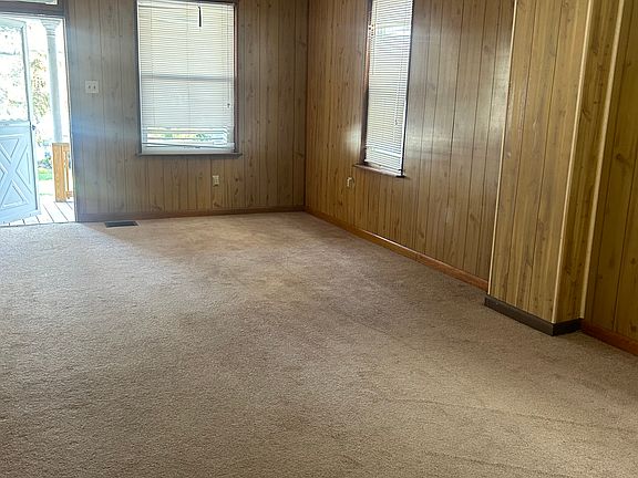 5th image of 506 Center St