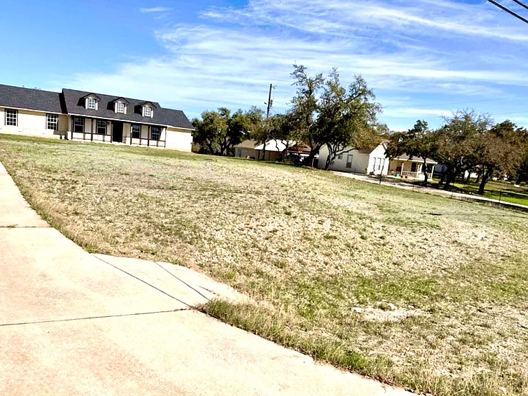 9008 Gainsborough Dr — Photo 23