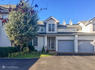 574 Verona Dr, Melville, NY 11747