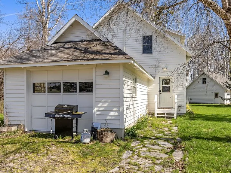 255 Sonstelie Ln — Photo 1