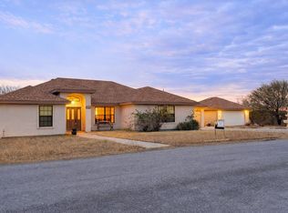 100 Shadow Mountain Dr, Del Rio, TX 78840