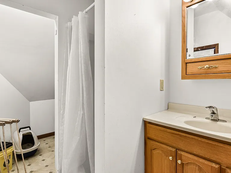 1111 E Gorham St #2 — Photo 19