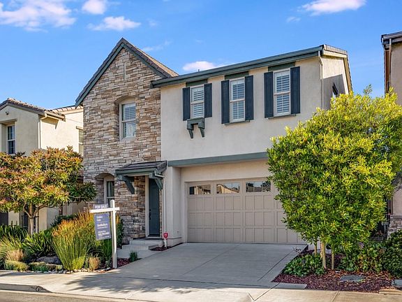 3rd image of 238 Crestview Cir