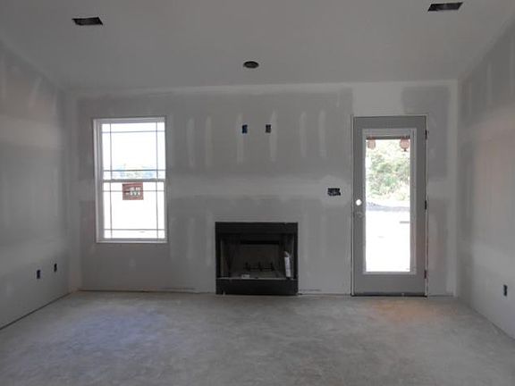 3rd image of 209 Fox Xing Lot 209