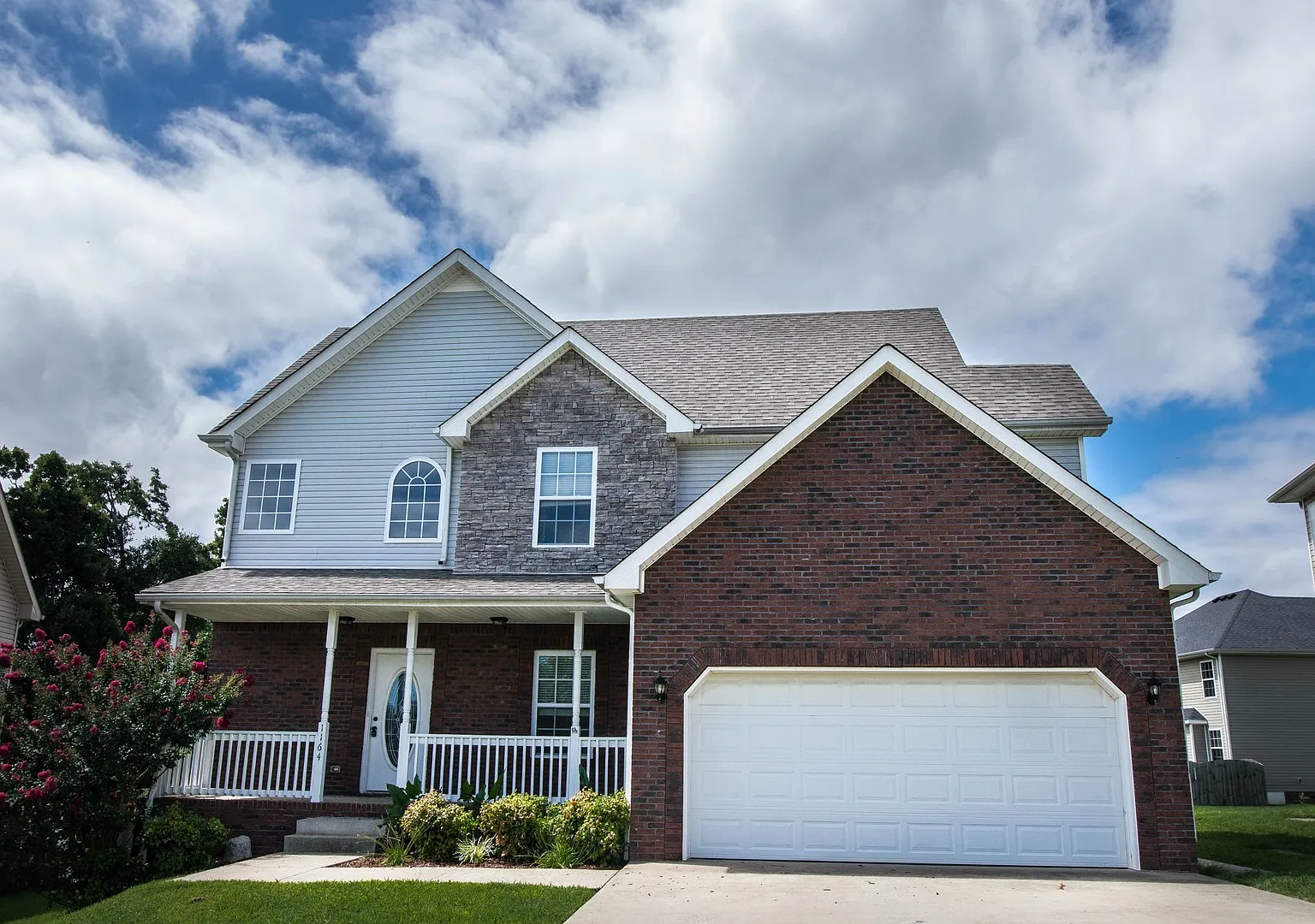 Four Bedroom in Timber Springs! — Photo 1