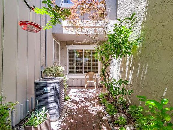 4th image of 544 Pine Wood Ln
