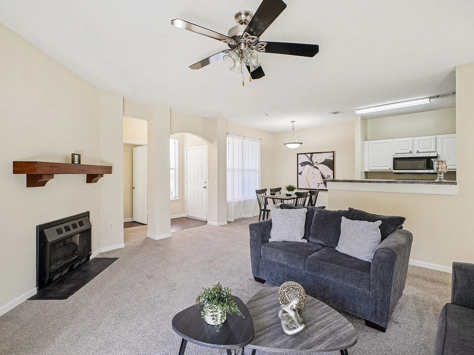 Cedar Springs Apartments — Photo 2
