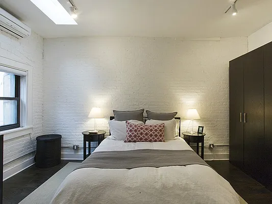 Sold by Sotheby's International Realty | media 7