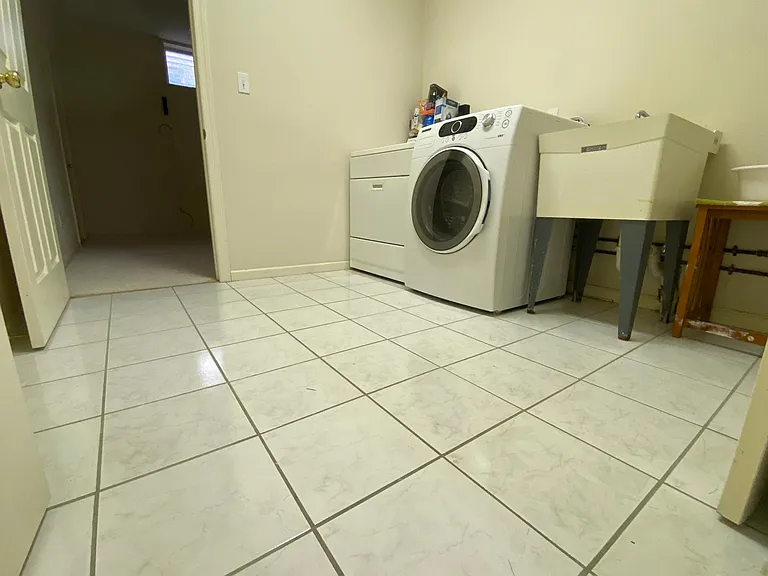 123 Cobblestone Cir — Photo 23
