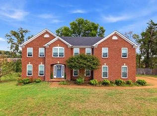 201 Briarcotes Cir, La Vergne, TN 37086