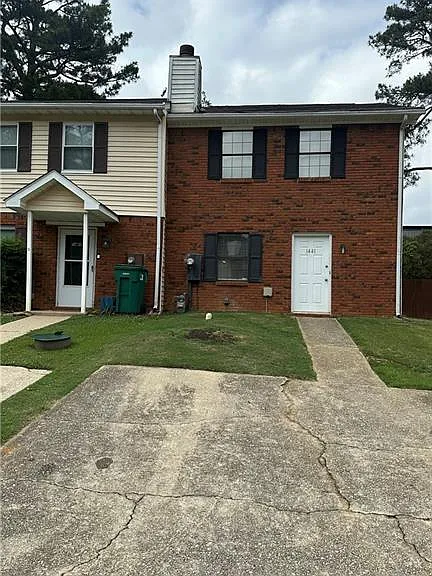 1441 Springleaf Cir SE — Photo 2