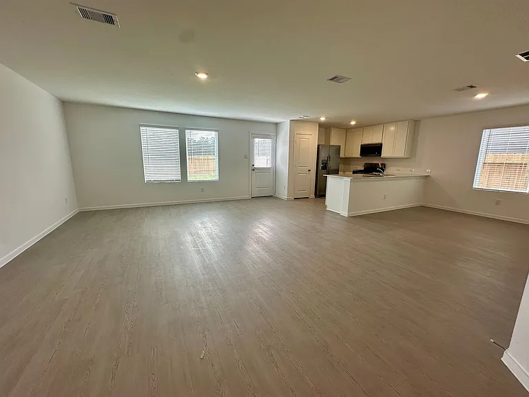 13310 Rayhill Dr — Photo 3