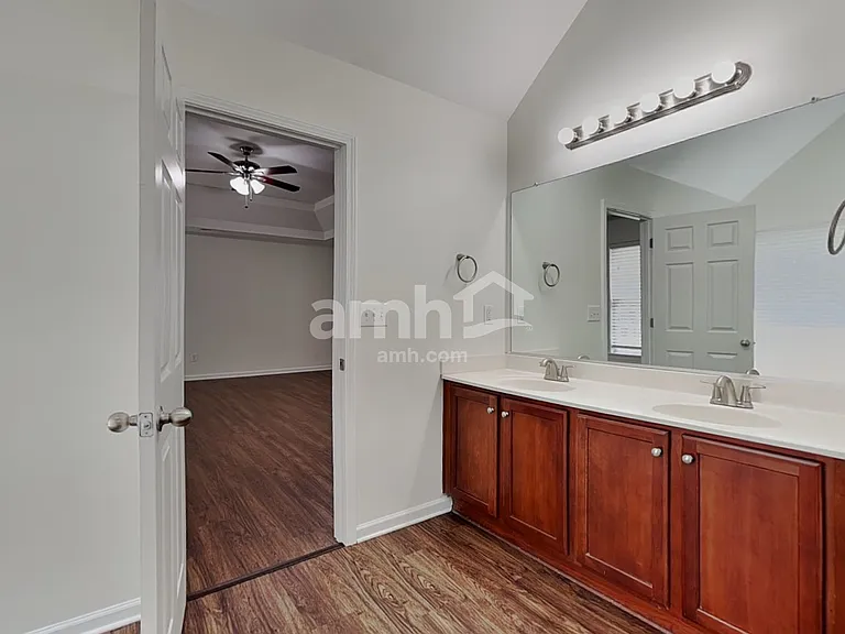 5223 Sunriver Rd — Photo 11