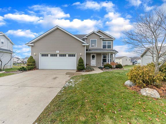 3rd image of 3620 Fernwood Ln