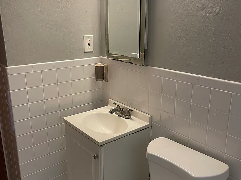 803 Jefferson St — Photo 6