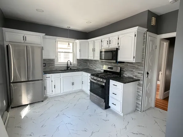 75 Sumter St #2, Providence, RI 02907