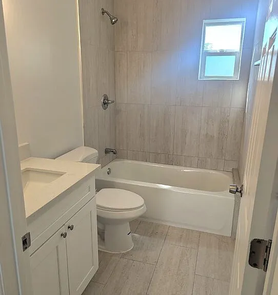 3825 Sedgwick Ave — Photo 8