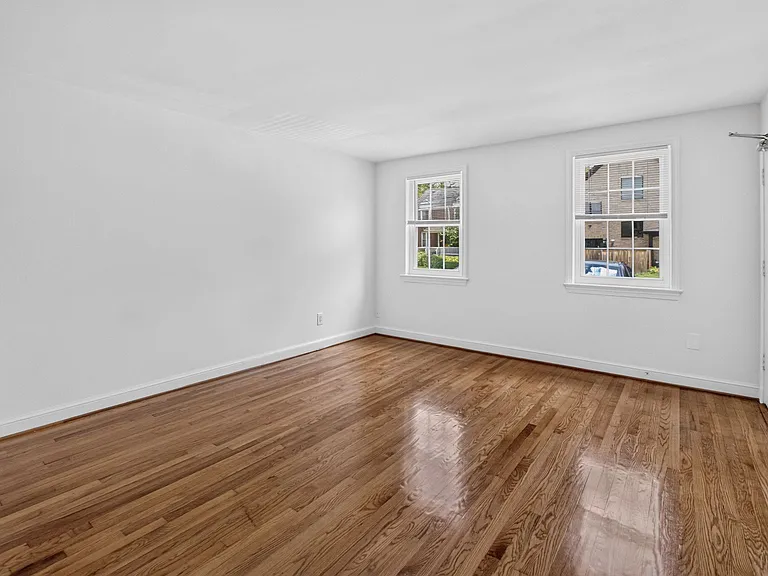 7812 Tilbury St #14 — Photo 4