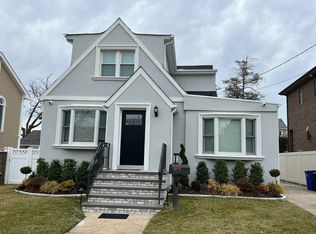 157-07 10th Ave #2, Whitestone, NY 11357