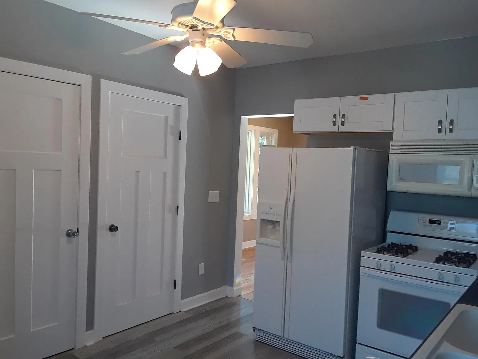 4350 Girard Ave N — Photo 2